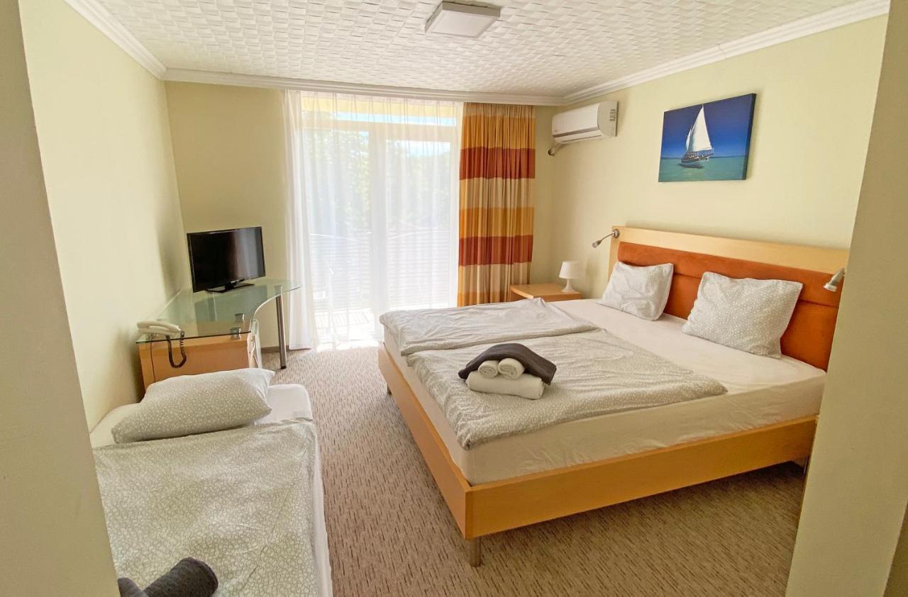 Solaris Hotel Balatonfoldvar Exterior photo